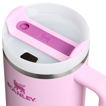 Love eCard + Stanley’s QUENCHER® H2.0 FLOWSTATE™ TUMBLER | 1.18L random giveaway.